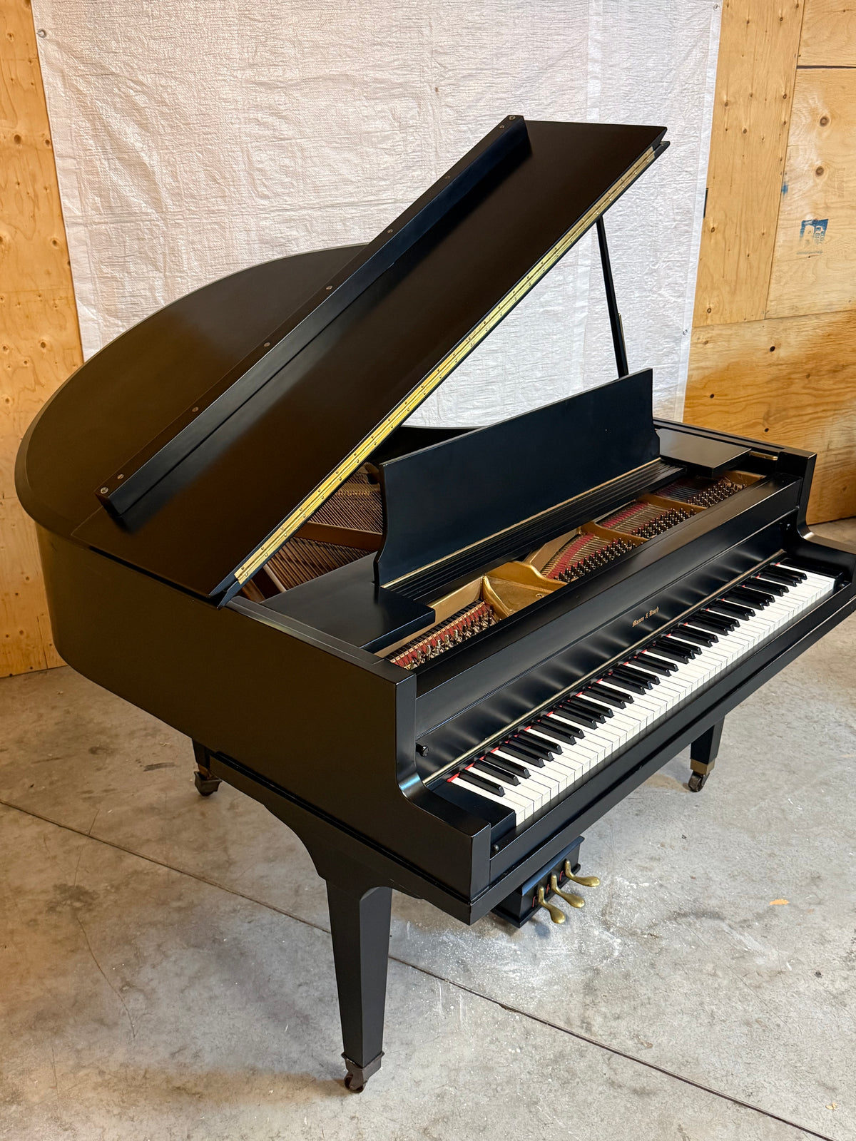 Used Mason & Risch baby grand piano in satin ebony – photo 5