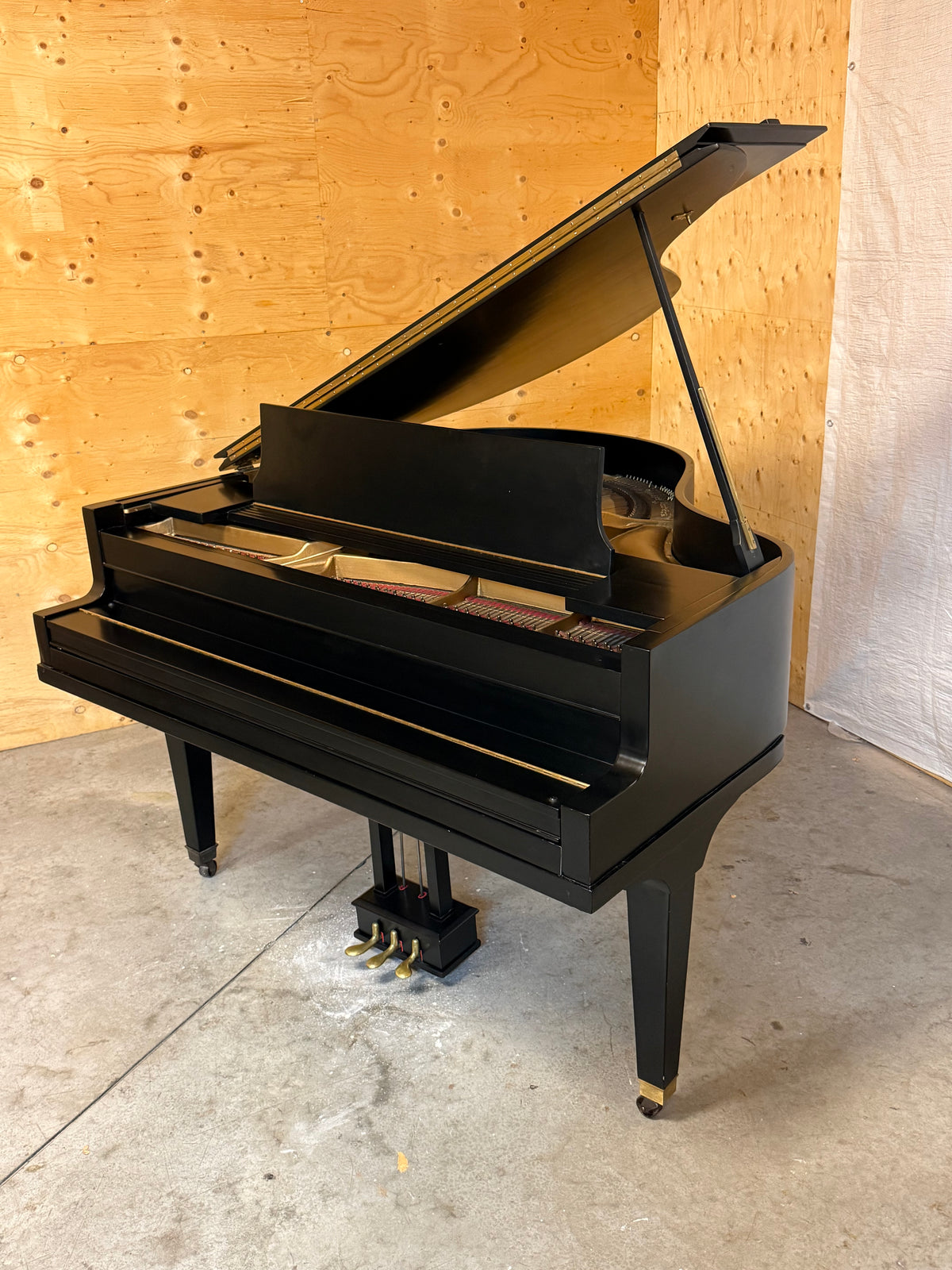 Used Mason & Risch baby grand piano in satin ebony – photo 3