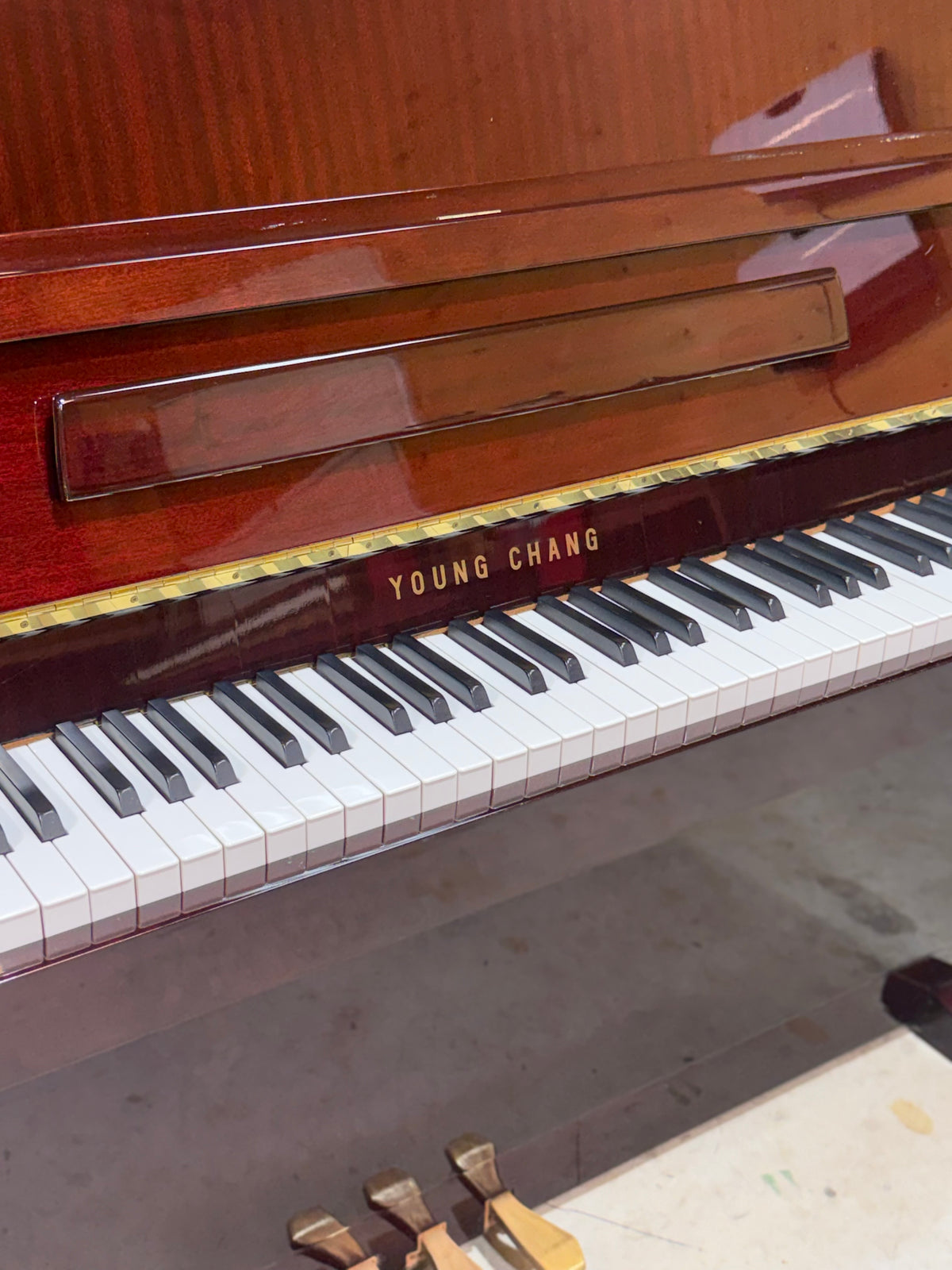 Young Chang E-102 Upright Piano – Delivery Included