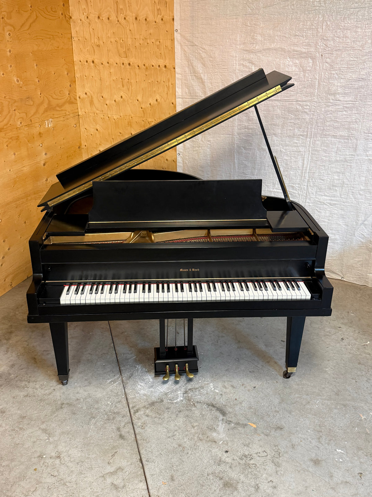 Used Mason & Risch baby grand piano in satin ebony – photo 8