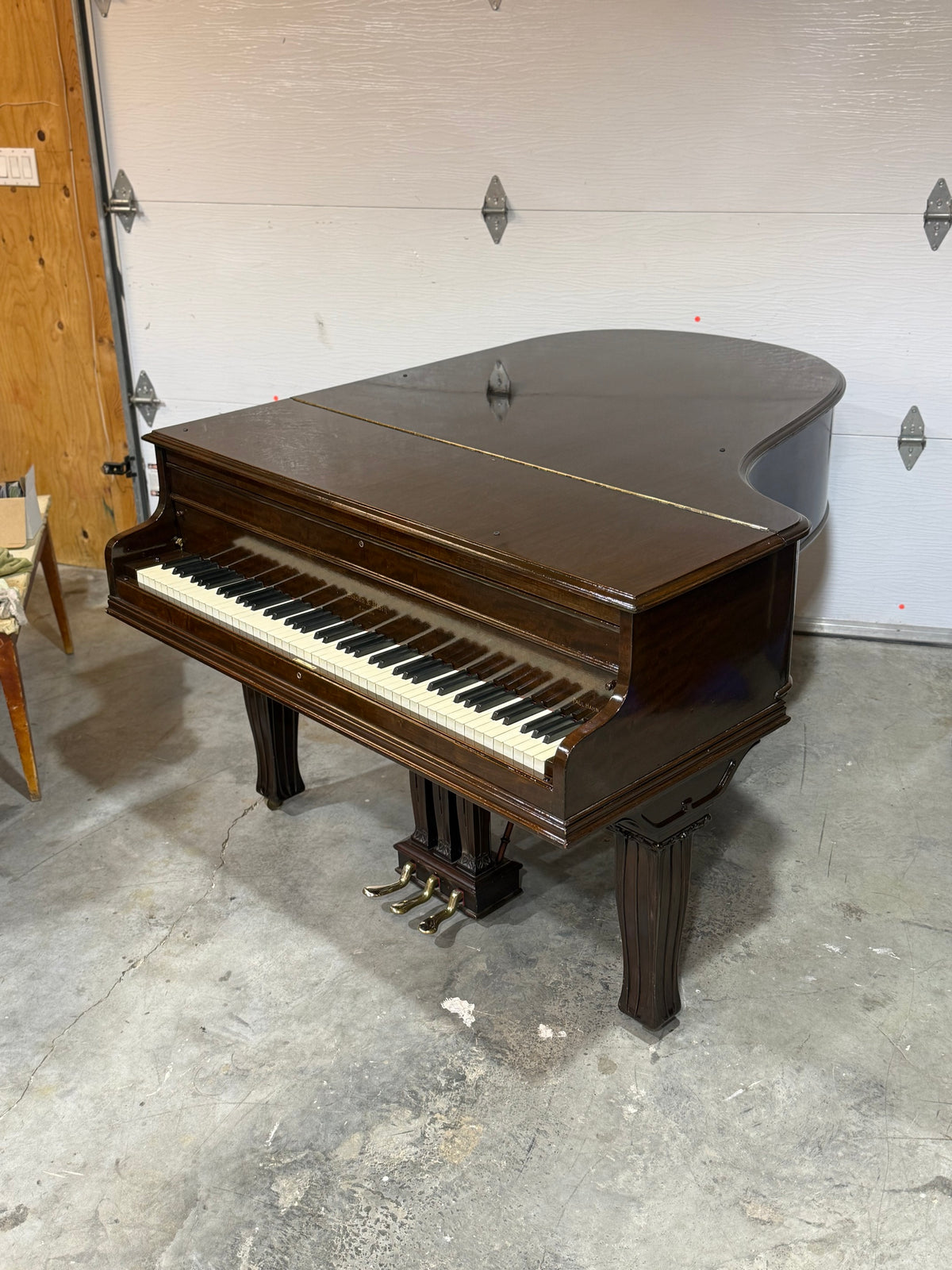 Mason & Risch grand piano with carved fluted legs