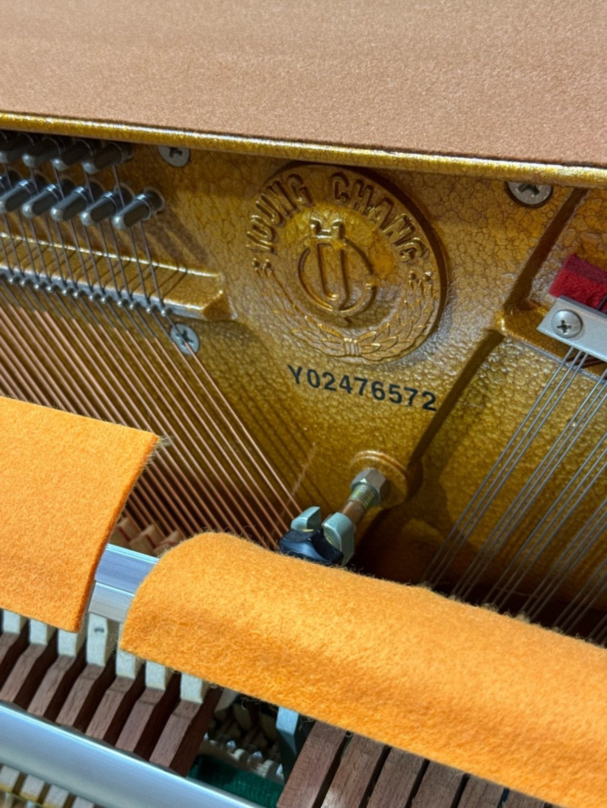 Young Chang logo and serial number Y02476572 on the plate